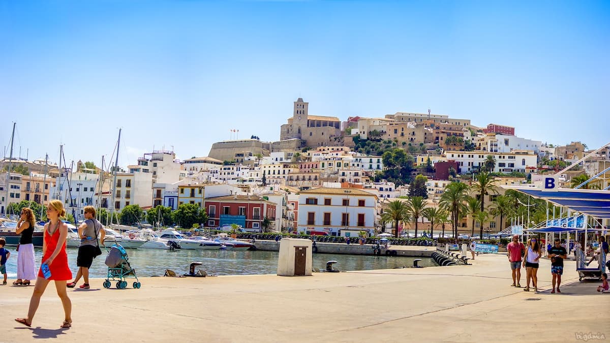 people walking along pier in Ibiza Town (1)